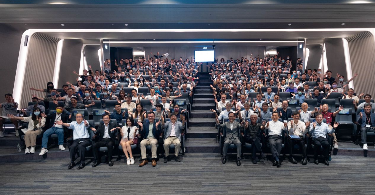 ASUS executives and internal BUs/FUs attend Future Fest 2023 with external industry experts to exchange industry insights and foster a culture of innovation.